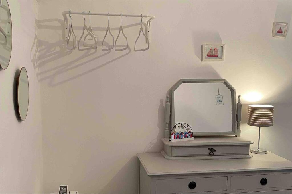 Lilly'S Cottage, Filey, Sleeps 8 Bagian luar foto